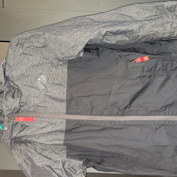 The north face windbreaker jacket - Picture 2 of 5